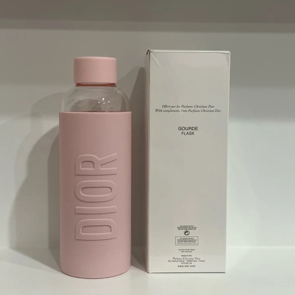 NIB Limited Edition Christian Dior Glass Water Bottle - Picture 3 of 10